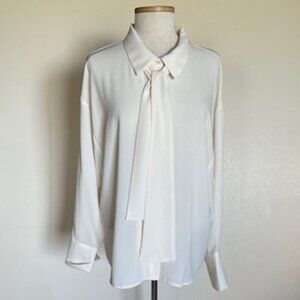 Scoop Brand Cream Crepe Polyester Blouse with optional tie size XL